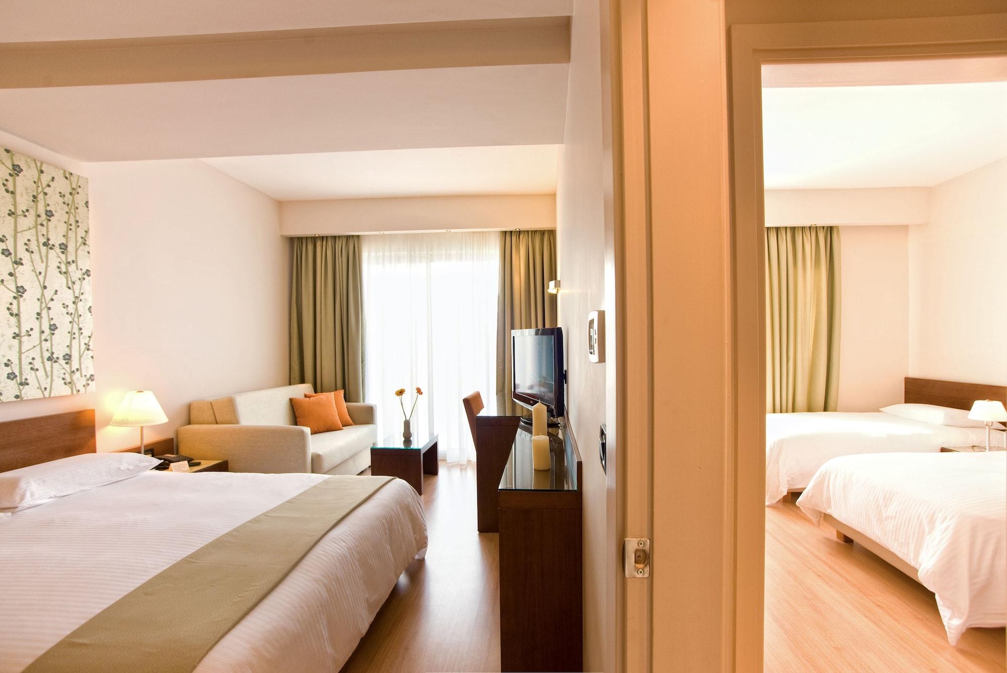 Pharae Palace Kalamata Bagian luar foto